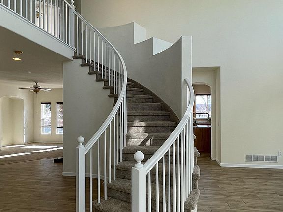 5th image of 7314 Valdai Cir