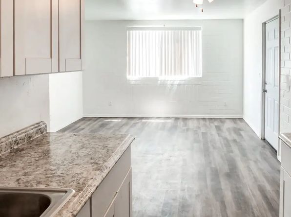 334 W Valencia Rd #8206