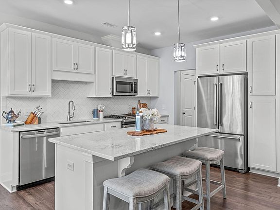 2nd image of 210 Amethyst Way