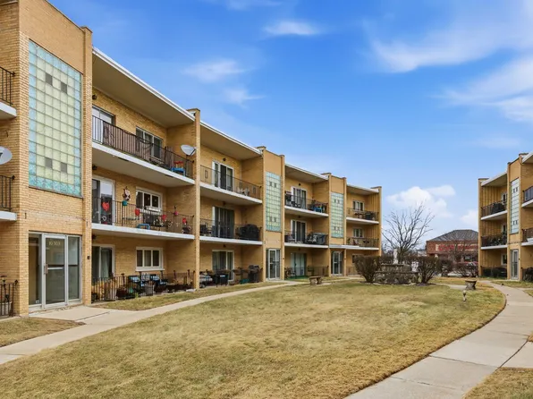 10300 S Pulaski Rd APT 110A, Oak Lawn, IL 60453