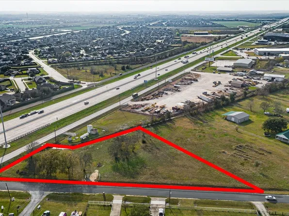 8411 Meadowlark Dr, Baytown, TX 77523