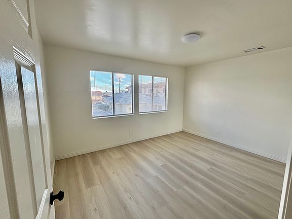 5th image of 1329 Stevens Ave #A