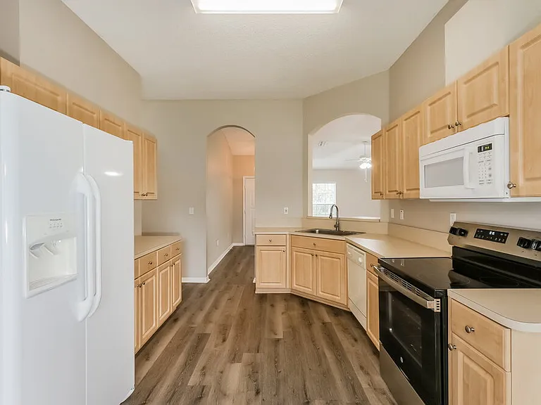 1620 Totem Pole Way — Photo 8
