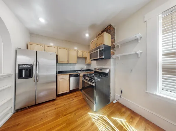 4 Mark St, Jamaica Plain, MA