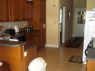 3rd image of 119 Roseine Dr