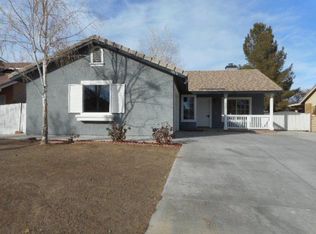 10670 Bonanza Rd, Adelanto, CA 92301