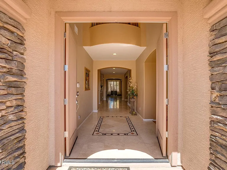 2892 E Beechnut Pl — Photo 4