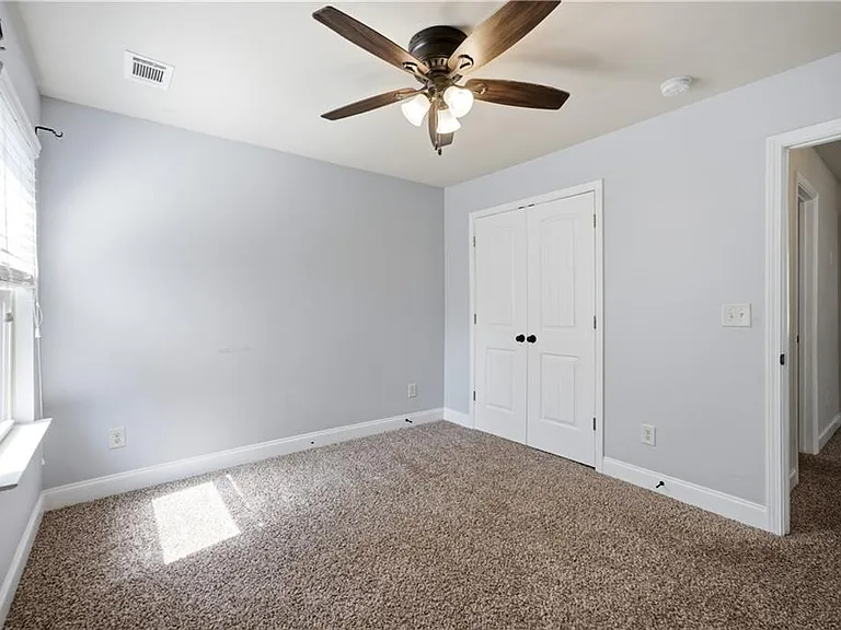 1268 Mitford Ln — Photo 27