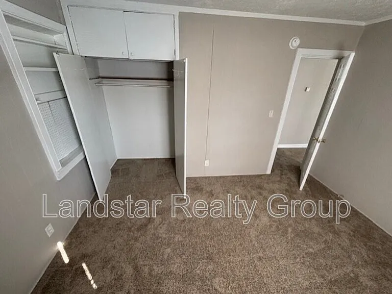 3762 Parthenia Ave — Photo 15