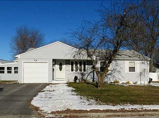 528 Walnut Hill Rd, Woonsocket, RI 02895