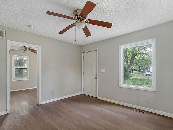 4th image of 2540 W State Street