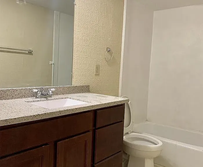 1859 Poplar Woods Cir W #207 — Photo 11