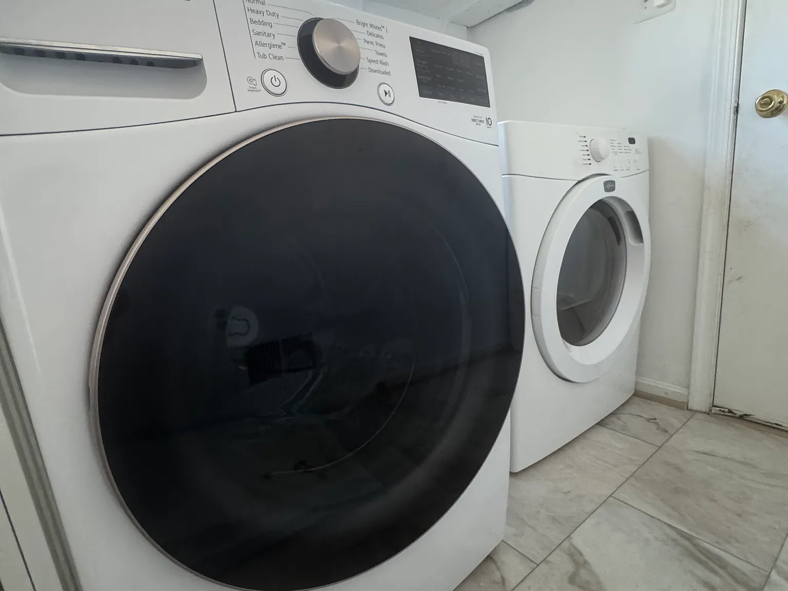 2 bed, 1.5 bath, 2000 sqft, $1,100 — Photo 4