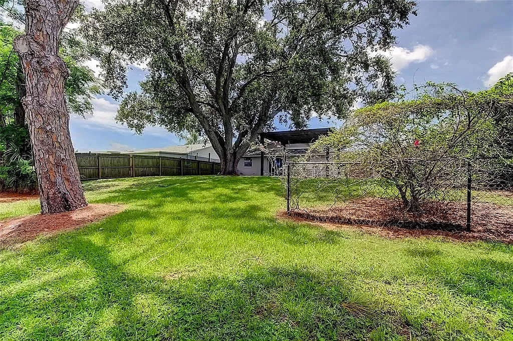 3 bed, 1250 sqft, $2,987 — Photo 4