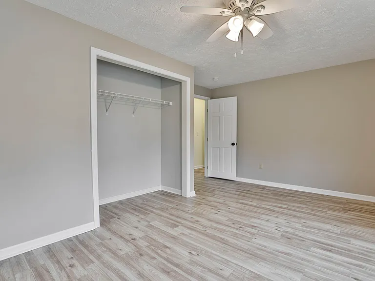 54 Vandora Dr — Photo 27