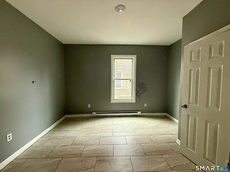 72 Burton St — Photo 9