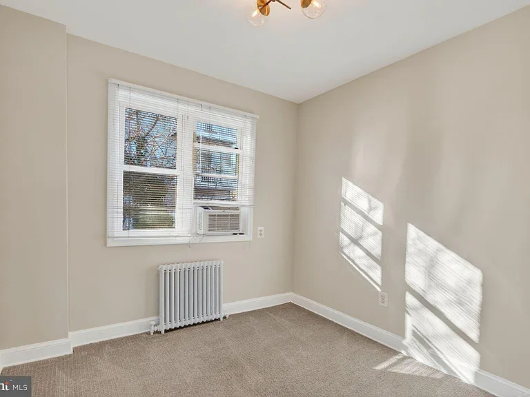 1410 N Quinn St #7 — Photo 10