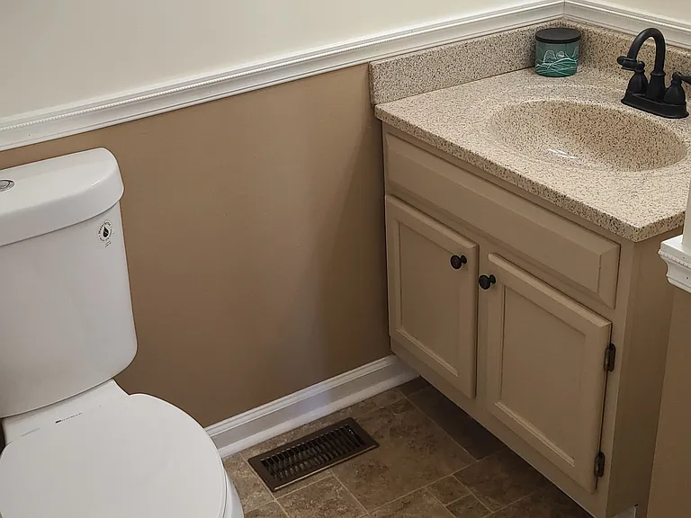 1526 Old Oak Ln — Photo 14