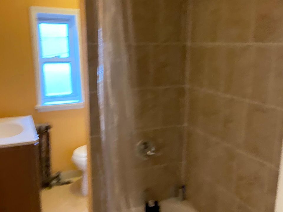 1st image of 3643 Richmond St Floor 2