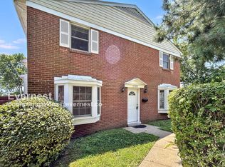 1382 Ironwood St, Woodbridge, VA 22191