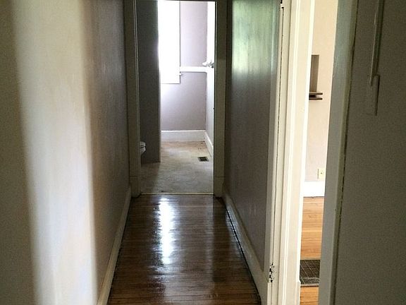 2nd image of 619 W Howard St APT 4