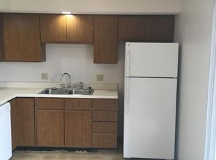 1301 E Haynes Ct, Mount Pleasant, IA 52641