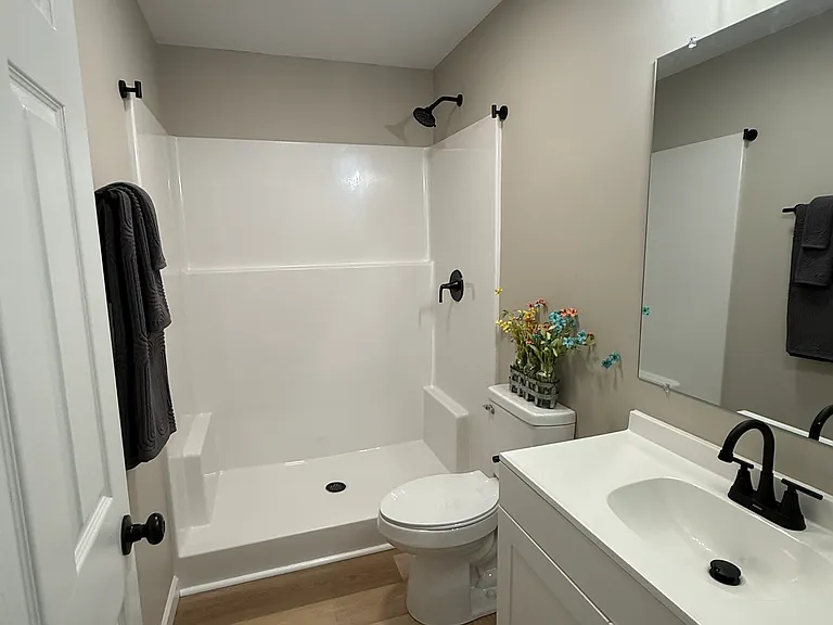 836 Truman St — Photo 9