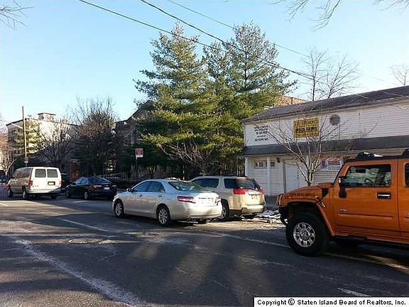 5th image of 77 Targee St