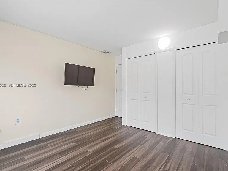 13990 SW 160th Ter — Photo 16