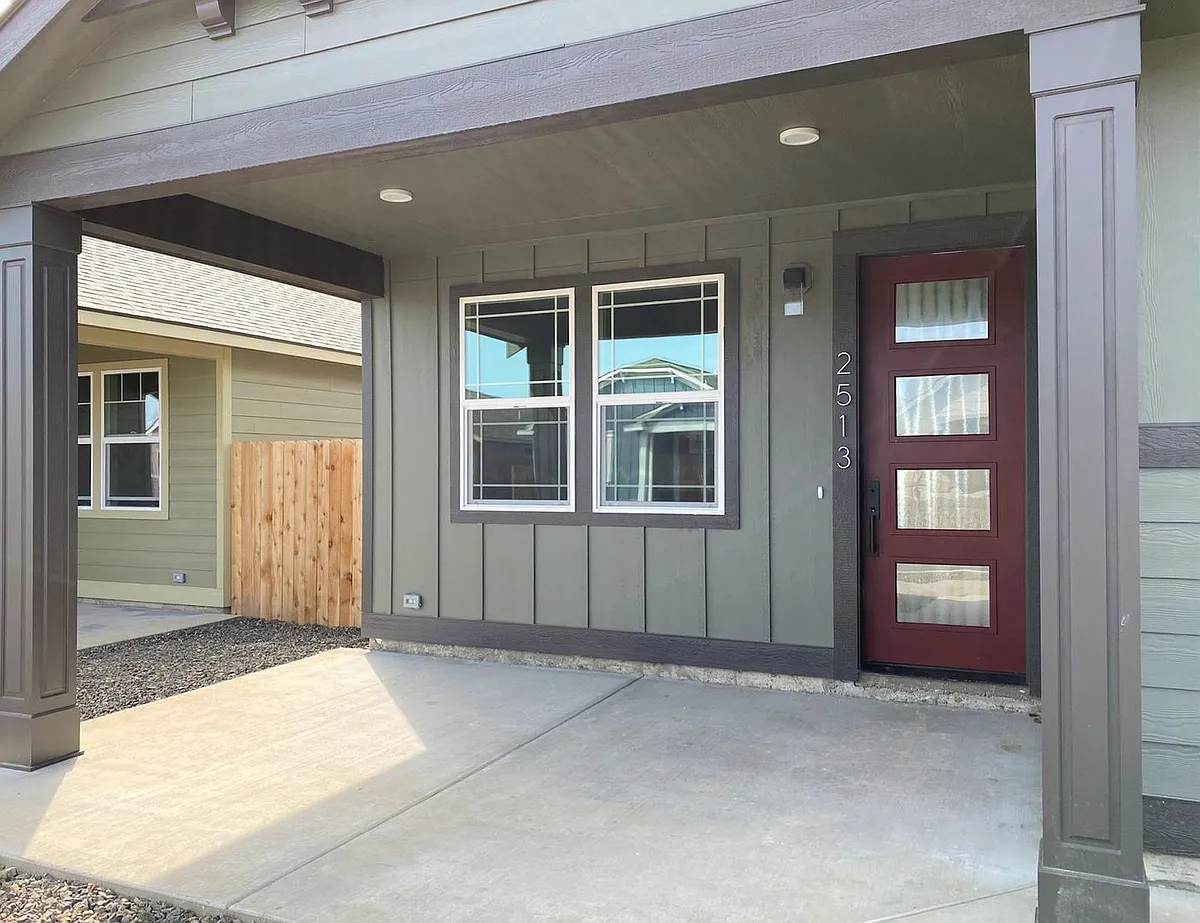 Building Photo - 2513 N Benjamin Ln