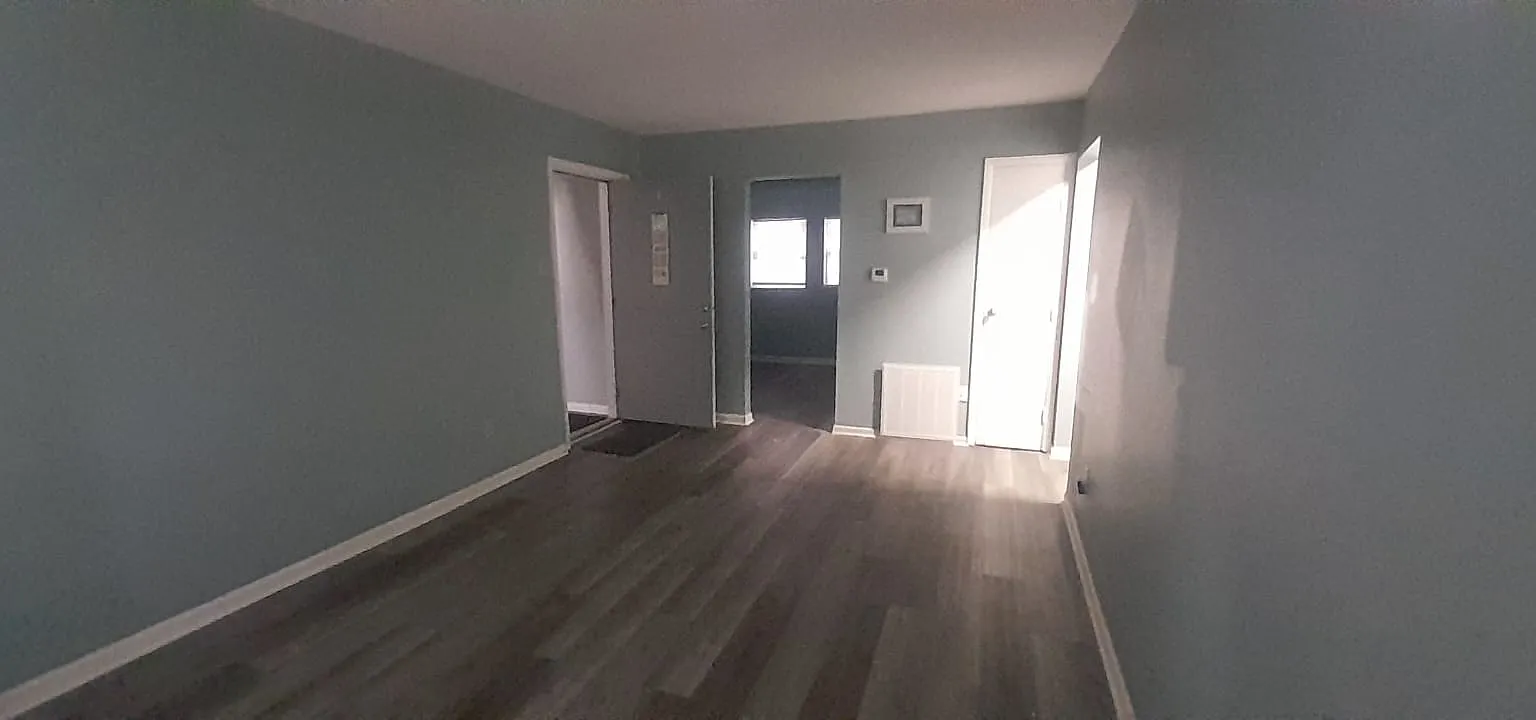 2 bed, 700 sqft, $1,200 — Photo 3