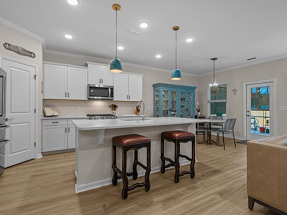 3rd image of 2612 Watershed Way