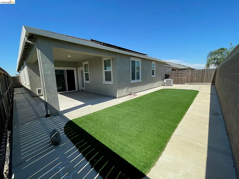 4395 Canada Way — Photo 33