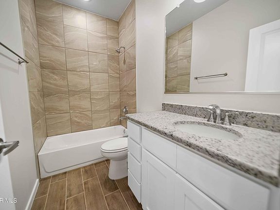 5th image of 837 Paseo Dulce Ave