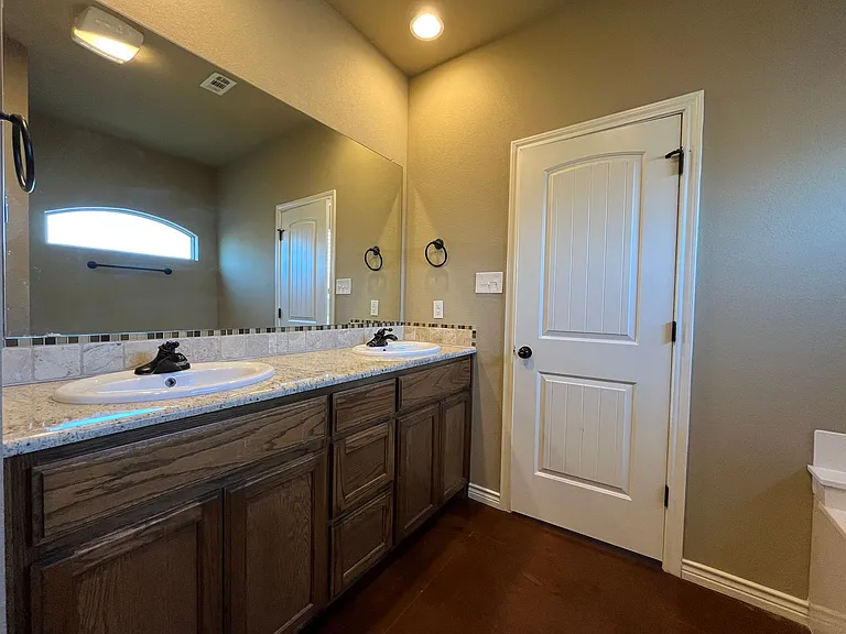 3005 Stallion Dr — Photo 9