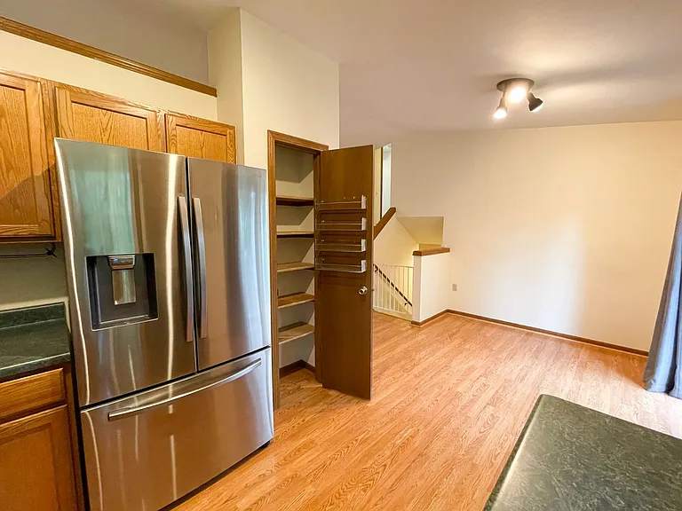 2820 Warner Ln — Photo 8