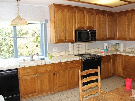 2nd image of 2063 Parker Ct