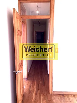Rented by Weichert Manhattan Midtown | media 32