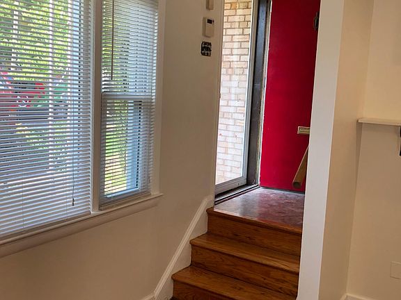 4th image of 213 E Custis Ave