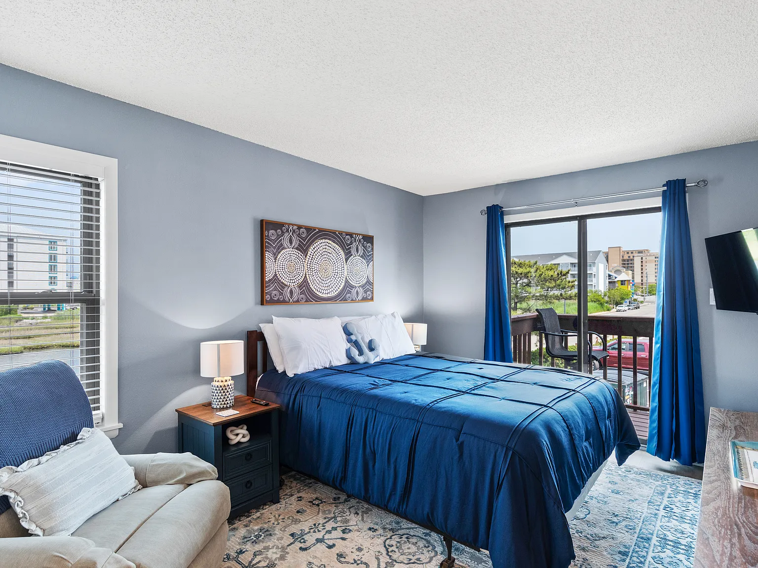 2 bed, 782 sqft, $2,400 — Photo 3