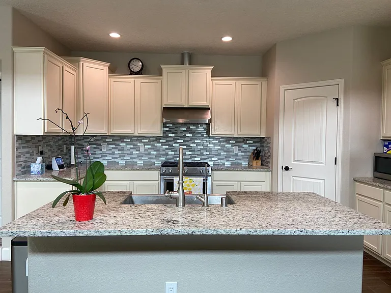 8701 Desert Finch Ln NE — Photo 7