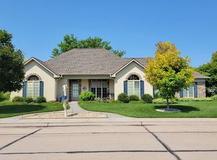 1821 J St, Cozad, NE 69130