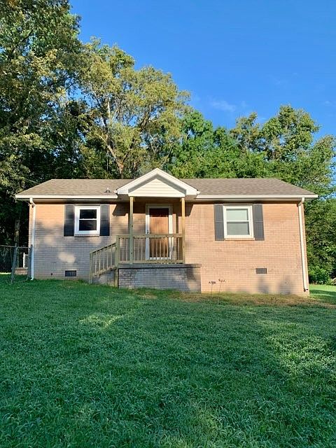 1st image of 782 Potters Ln