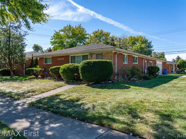 28031 Lorraine Ave, Warren, MI 48093