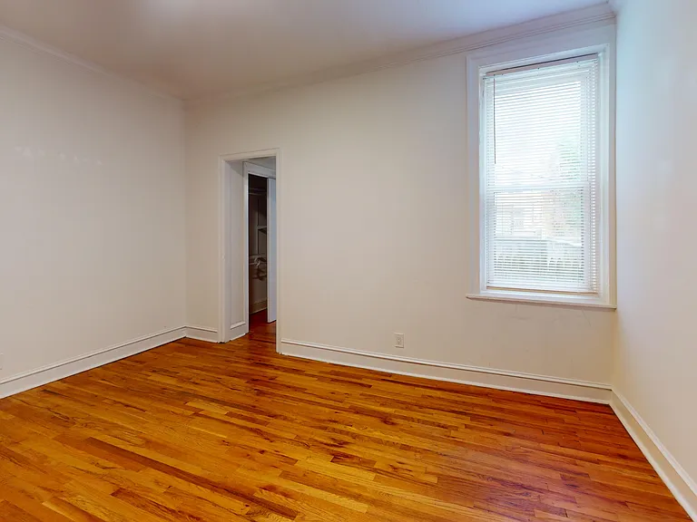 334-38 Lombard St #113 — Photo 4
