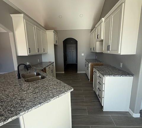 3rd image of 900 Apollo St