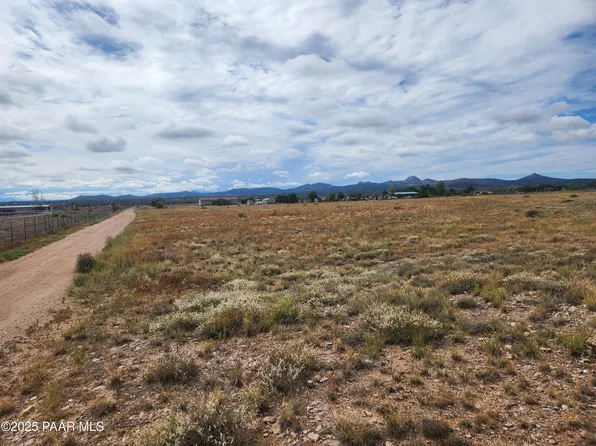 0 N Sun Hawk Rd, Paulden, AZ 86334