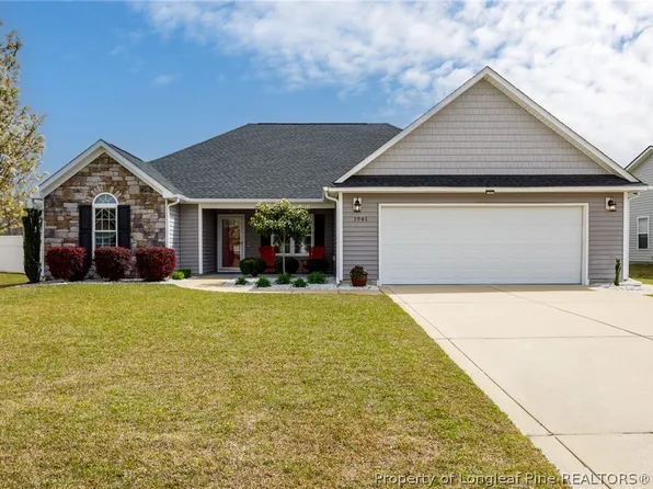 1941 Lioncoward Dr, Fayetteville, NC 28314