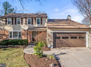 2010 Freedom Ln, Falls Church, VA 22043