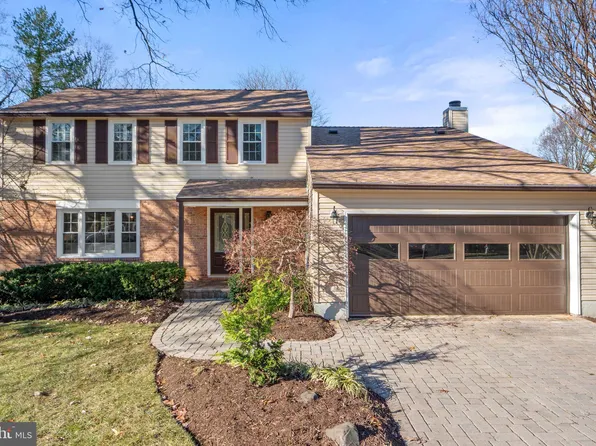 2010 Freedom Ln, Falls Church, VA 22043